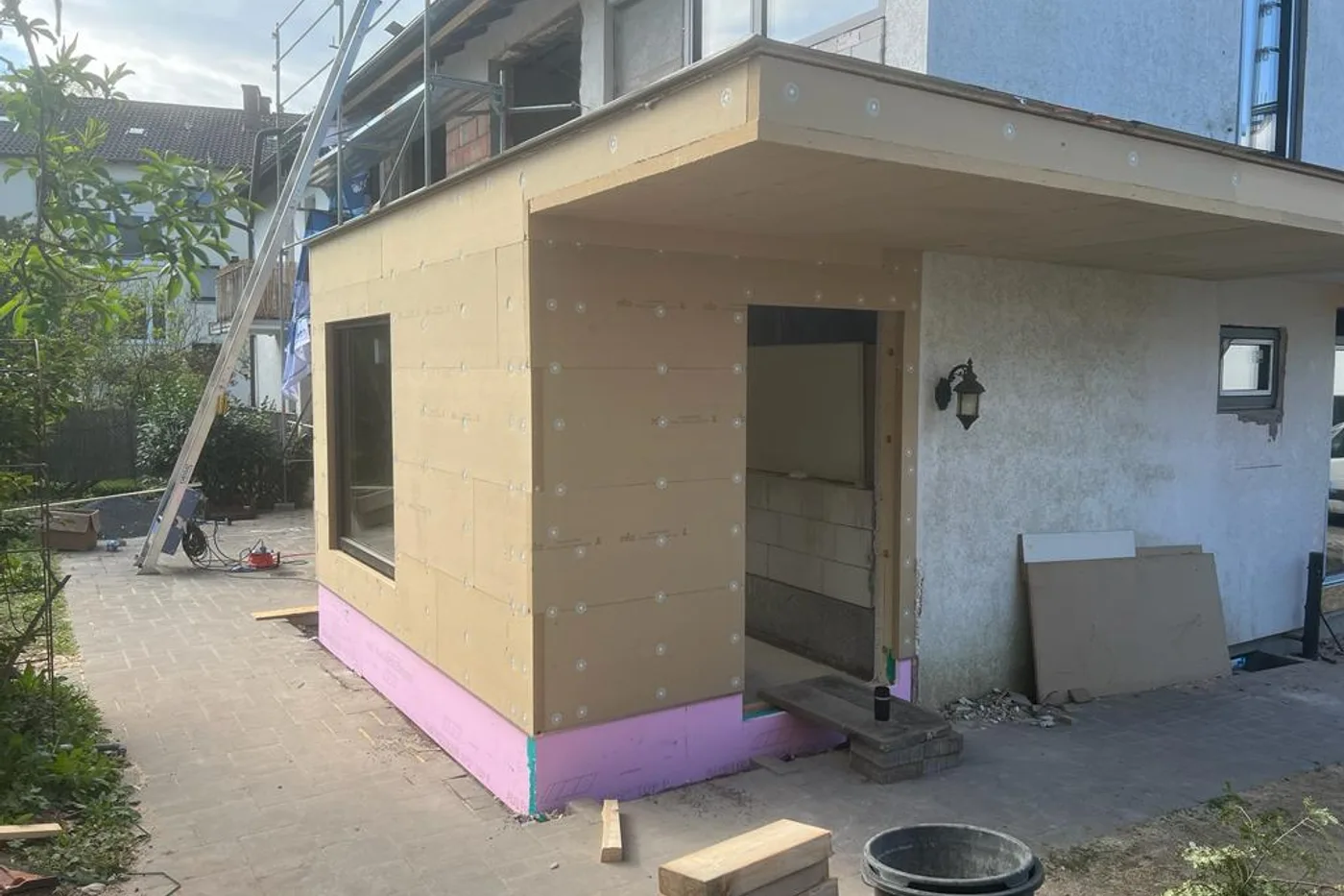 Holzanbau im Außenbereich von Holzbau Oberlerchner im Main-Kinzig-Kreis