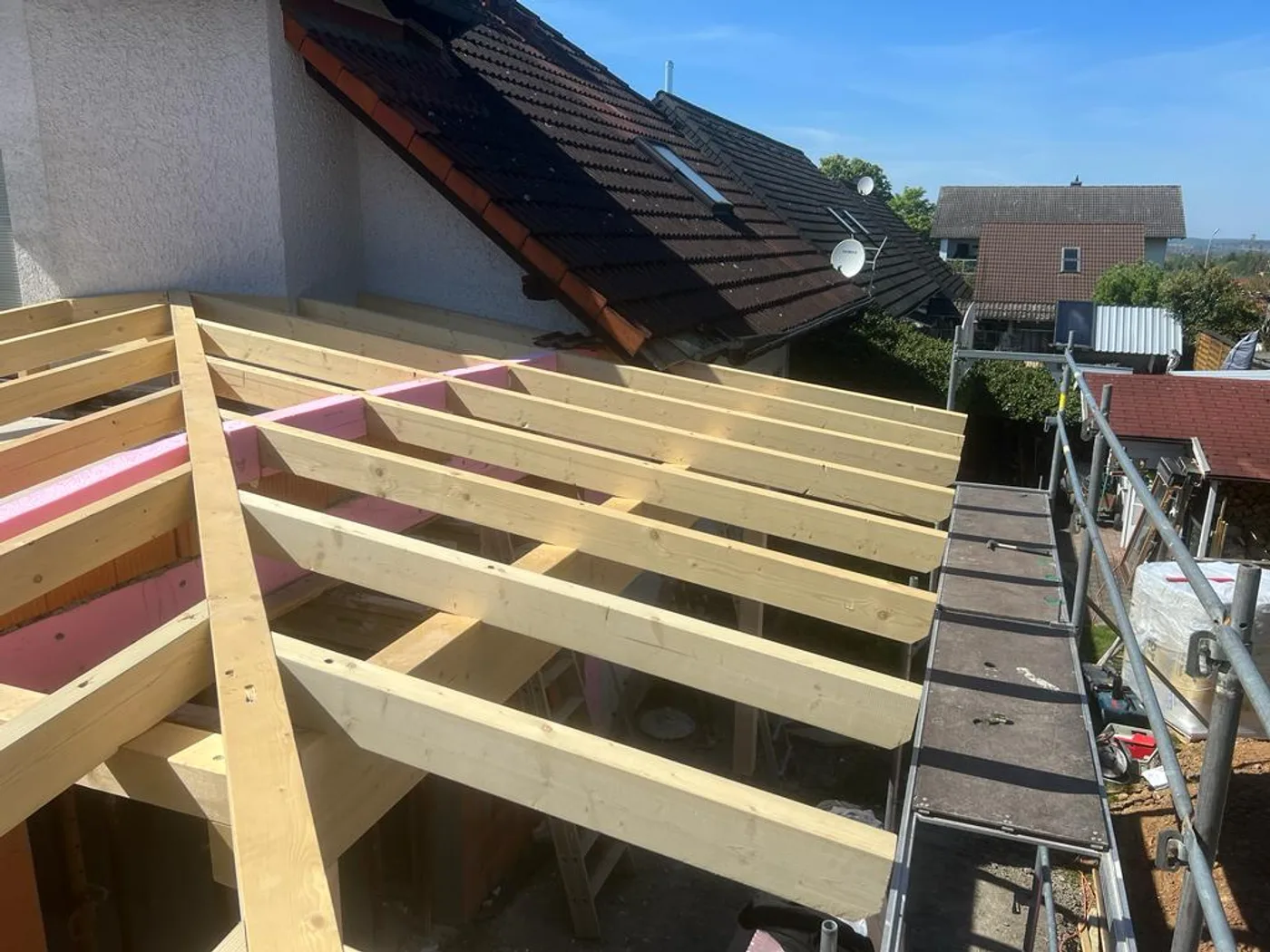 Flachdach-Aufbau mit Dämmung von Holzbau Oberlerchner in Gelnhausen